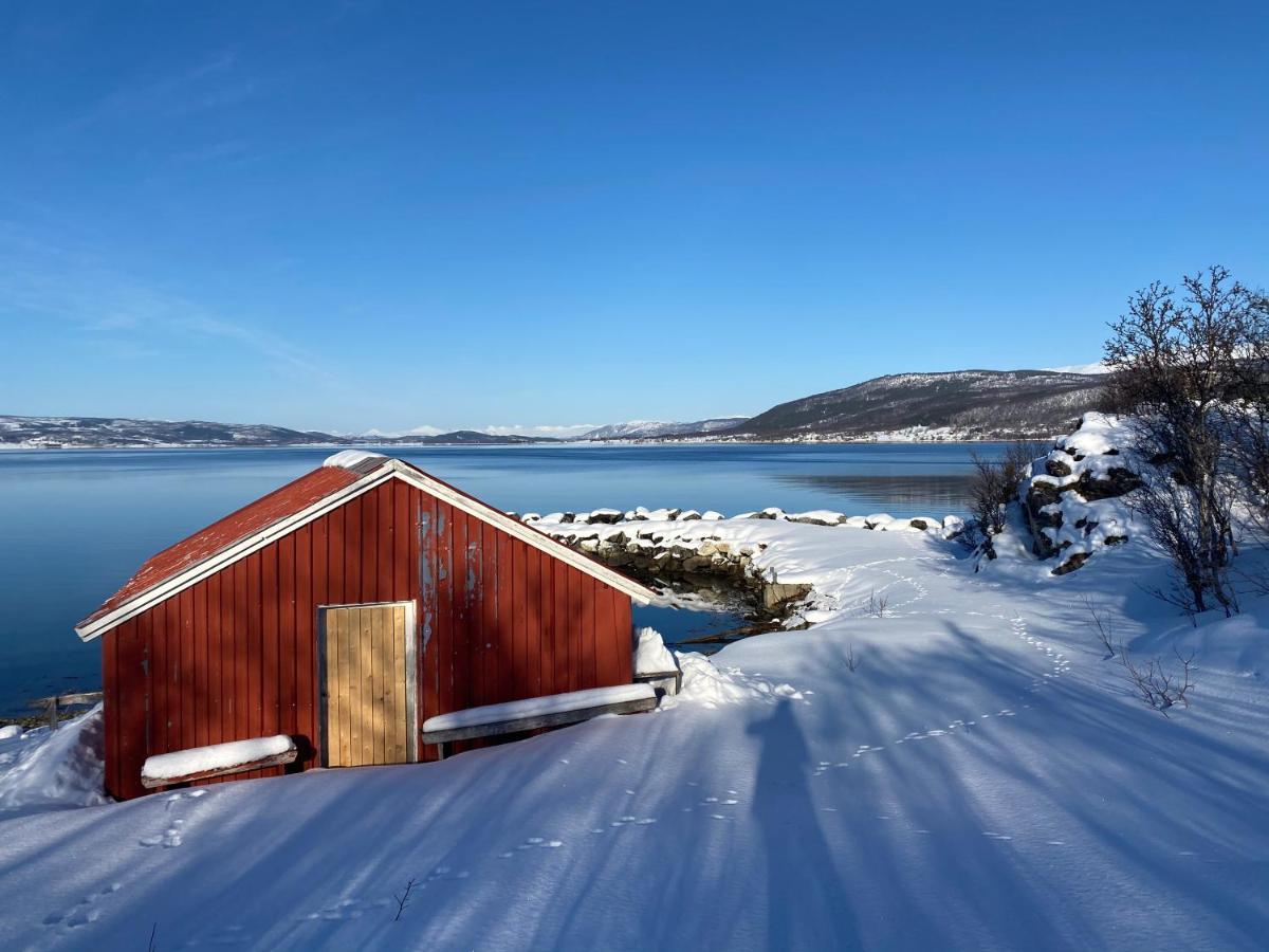 Skoghus Vandrarhem Silsand Exteriör bild