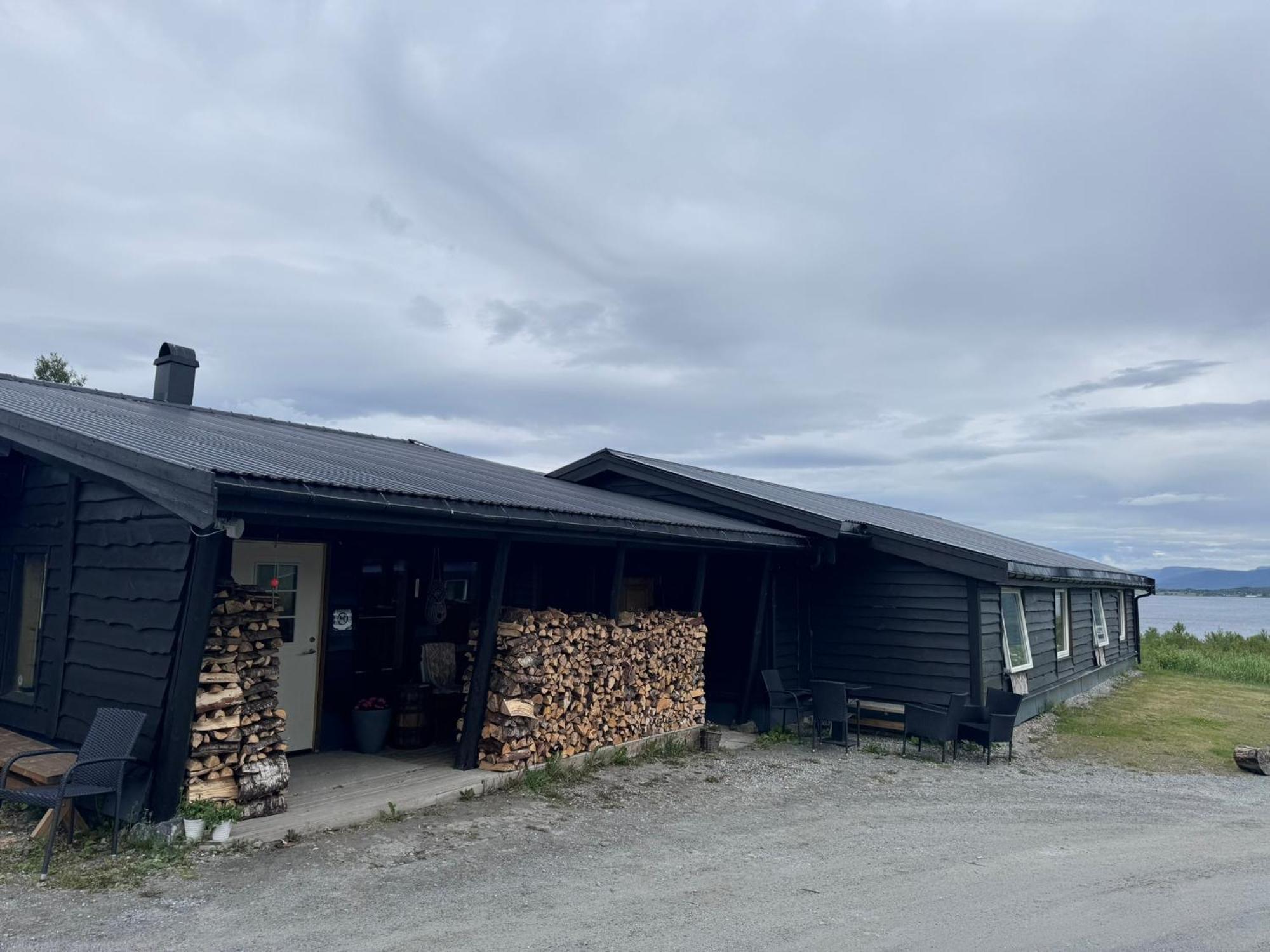 Skoghus Vandrarhem Silsand Exteriör bild